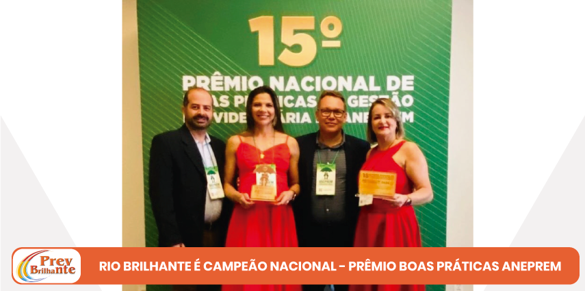 Equipe PrevBrilhante  recebe troféu de CAMPEÃO no 15º Prêmio Nacional de Boas Práticas de Gestão Previdenciária da Aneprem,  o ÓSCAR DA PREVIDENCIA, na Categoria Médio Porte!